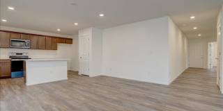 Available for move-in on 05/15/26- 3bed/2.5bath in Aurora! Gallery 6