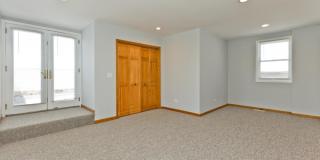 2338 North Greenview Avenue Gallery 1