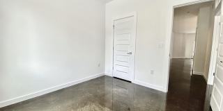 1219 Bainbridge St Gallery 10
