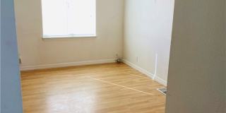700 Elm Gallery 8
