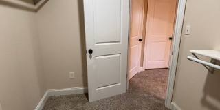 Freshly Renovated Dollhouse in Maryville!! Gallery 20