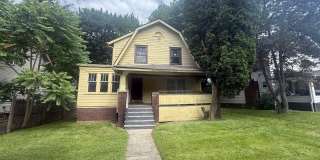Four bedroom one bathroom home for rent Gallery 1