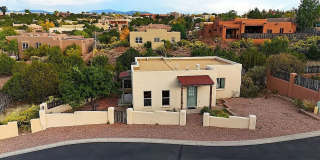 For Rent: "Casita de Colina" – Peaceful Living Just Minutes from Downtown Santa Fe Gallery 1