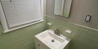 3BR- 1.5BA house with large yard- with move in special to get cash off rent! Gallery 5