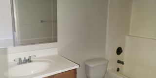 Cozy 2 Bed 2 Bath Town-home in Central Phoenix!! Gallery 7
