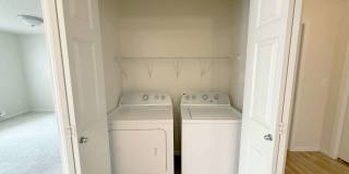 Maple Creek Apartments Gallery 9