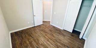 355 Leste Rd Gallery 8