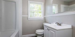 Charming 4 bed 2 bath renovated home Gallery 13