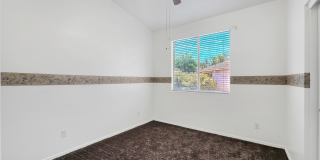 Clean and Cozy home in desirable area! Gallery 20