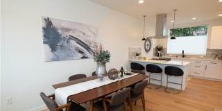 Air-Conditioned Seattle Townhome with Rooftop Deck & Mt. Rainier Views Gallery 9