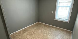 3 bedroom house close to shopping. Gallery 12