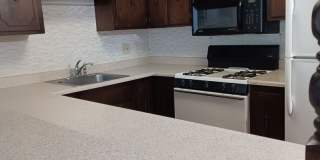 Howe Manor East Gallery 6