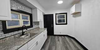 Charming 4 Bedroom 1 Bathroom Home for Rent! Gallery 3