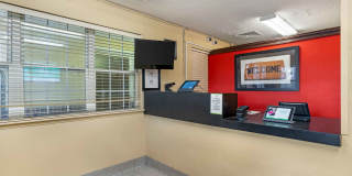 Newport News - Oyster Point Gallery 7