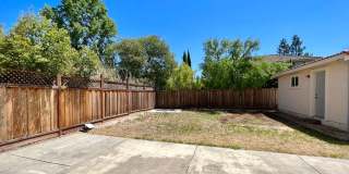 Spacious Four Bedroom Napa Home Gallery 29