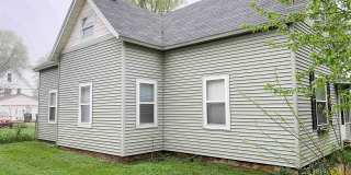 PRELEASING for AUGUST! Close to Campus Gallery 4