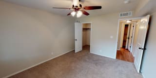 Metro Plex Apartments Gallery 8