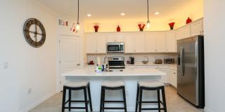 ** 4/3 HEATED POOL AND SPA FURNISHED HOME MODERN IN HIGHLY DESIRED NORTH NAPLES *** AVAILABLE STARTING APRIL-NOVEMBER 2026  LONGER TERM OR SHORT TERM 3 MONTHS OR MORE ** Gallery 51
