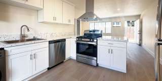 Residential Apartment near Downtown Fullerton Gallery 1