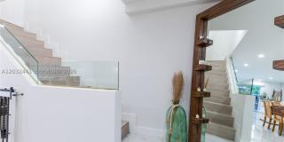 2115 NE 123rd St Gallery 23
