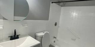 Fully Renovated Modern Apartments Gallery 34