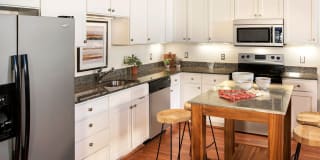Riverwalk Apartments Gallery 15