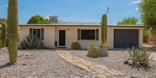 Charming 3bed/2 bath home located in the heart of Tucson, just minutes from the University of Arizona! Gallery 1