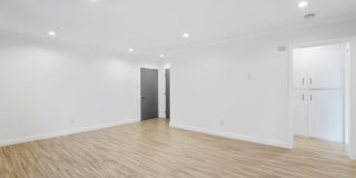 960 Larrabee St Gallery 13
