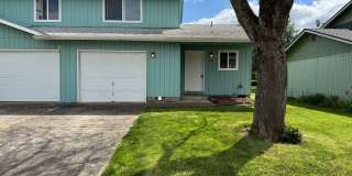 2 bedroom 1.5 bathroom duplex in Springfield! Gallery 1