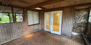 Spacious 2 Bedroom Home Gallery 18