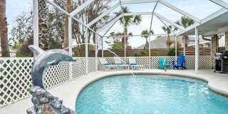 Gorgeous 4 bedroom pool house for rent w/ deeded beach access + pool & yard service included in the rent! Gallery 48