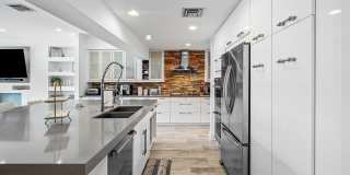 740 NE 36th Street Gallery 11