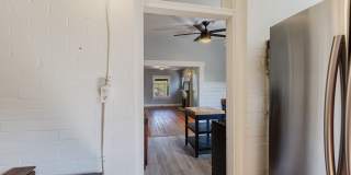 Amazing Highlands location with huge walkability! Gallery 11