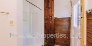 182 E Lane Avenue Gallery 13