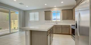 Beautiful 2 story Home in Skye Canyon Gallery 20