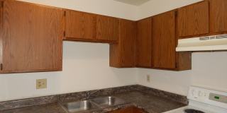 2 Bedrooms - 1 Bathroom - Central AC Gallery 1