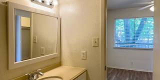 1010 W 23rd St #9 Gallery 13