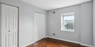 1313 w 8th st - unit 3 Gallery 4