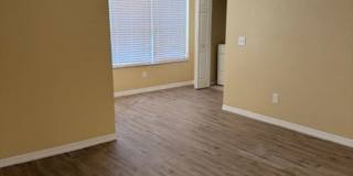 Large one bedroom condominium Gallery 35