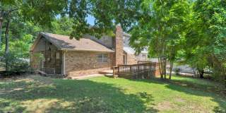 Fabulous 5 bedroom home walking distance to UofA! Gallery 26