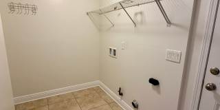 Spacious 4-Bedroom Home - Great Location Gallery 16