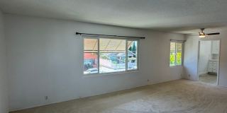 Spacious & Bright 2 Bedroom Apartment in Prime Long Beach Location Gallery 4