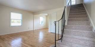 2 Bedroom Townhouse in Beautiful Cedar Hills Setting with Modern Amenities! Gallery 22