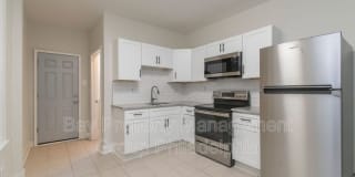 725 W Luzerne St Gallery 1