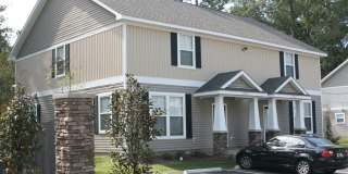 Hamptons on High – 4 Bedroom / 4 Bathroom Student Townhome Near FSU & TSC! Gallery 46