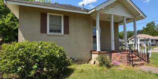 2 Bedrooms- 1 Bathroom- House in Celanese! Gallery 1
