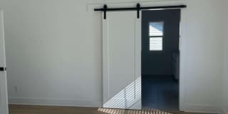 Room in 3 Bedroom Home at Plaza Ave SW Gallery 22
