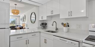 7807 Golf Circle Drive Gallery 2