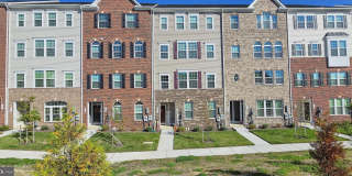 5426 GREENPOINT Lane Gallery 1