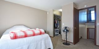 Beautiful 3-Bed 2-Bath Townhouse in Brooklyn Park! Gallery 12